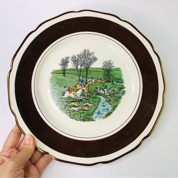 Display Plate Equestrian Hunting by Gray's Pottery England Hunters Horses Dogs - Picture 4 of 9